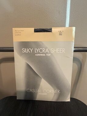 Casual Corner Silky Lycra Sheer Control Top Pantyhose Navy Size C NIP